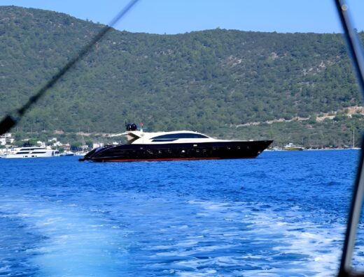 Kayanni motor yacht cruising the turquoise waters of Bodrum with Özgün Yachting – a perfect blend of comfort and class.