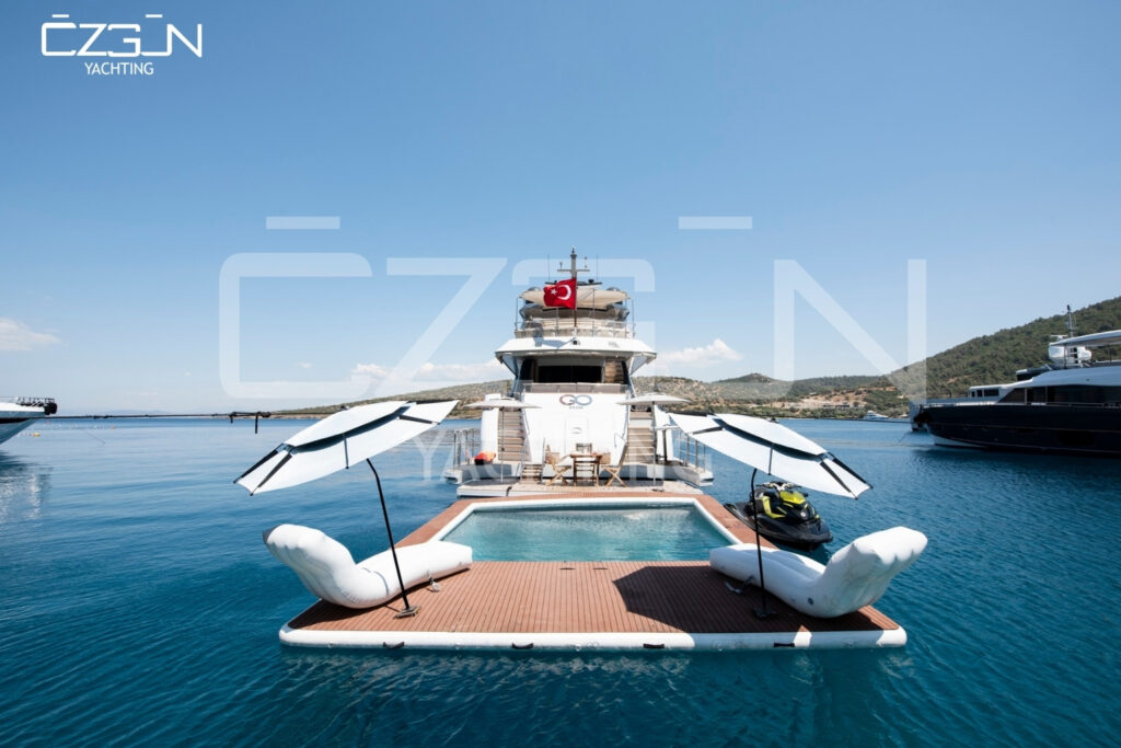Luxury yacht rental in Bodrum duringaz July with Özgün Yachting