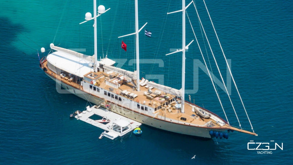 Bodrum gulet kiralama ile Ege’nin turkuaz sularında geleneksel ahşap teknede lüks bir deniz tatili.
